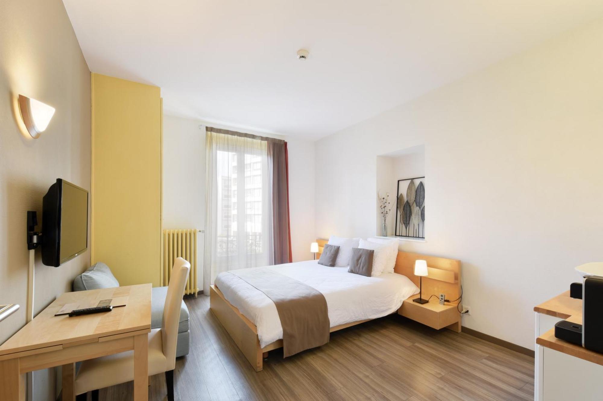 Hotel Du Marche Лозанна Номер фото