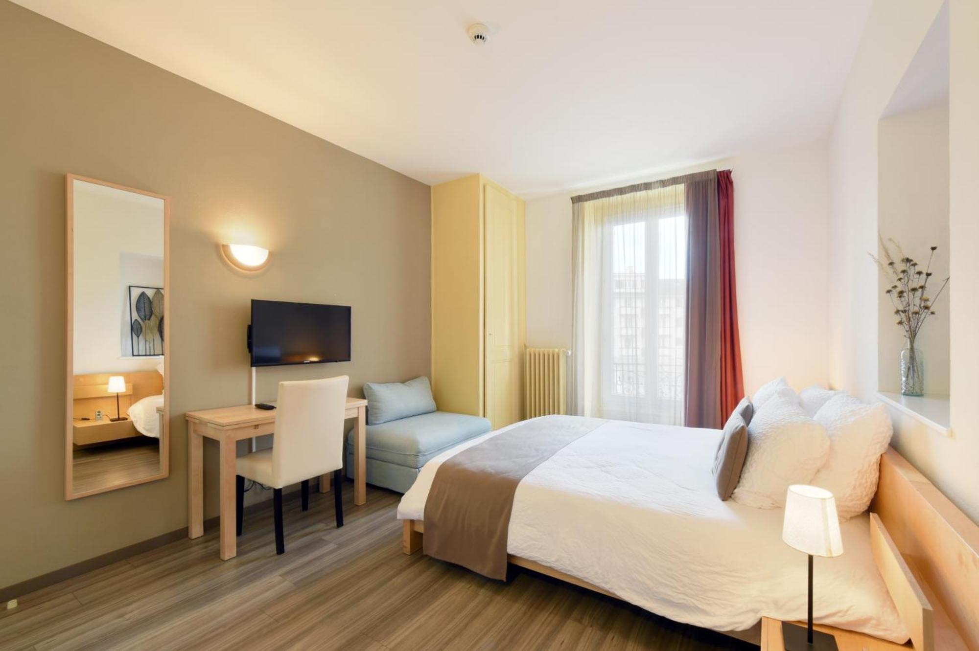 Hotel Du Marche Лозанна Номер фото