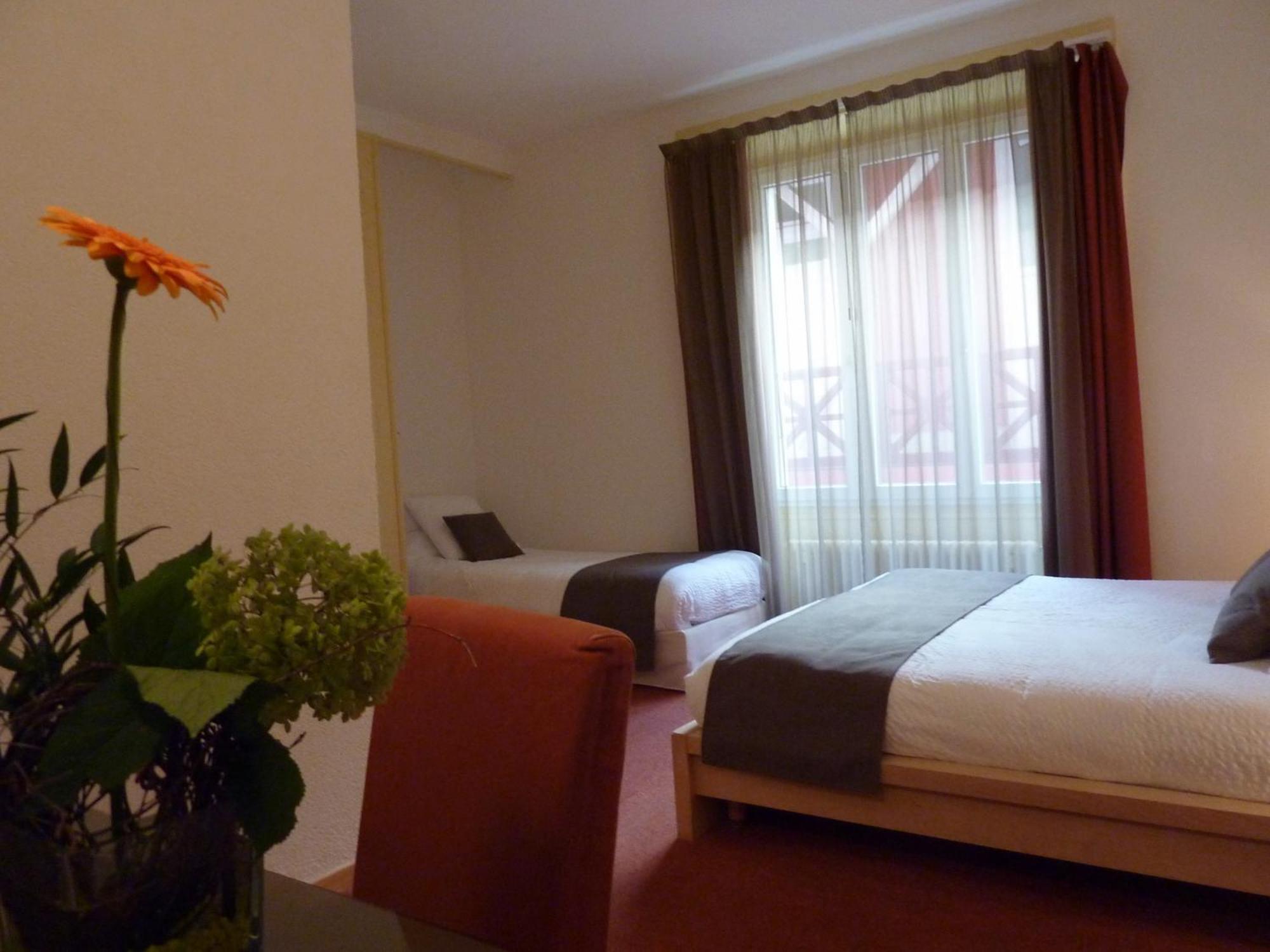 Hotel Du Marche Лозанна Номер фото