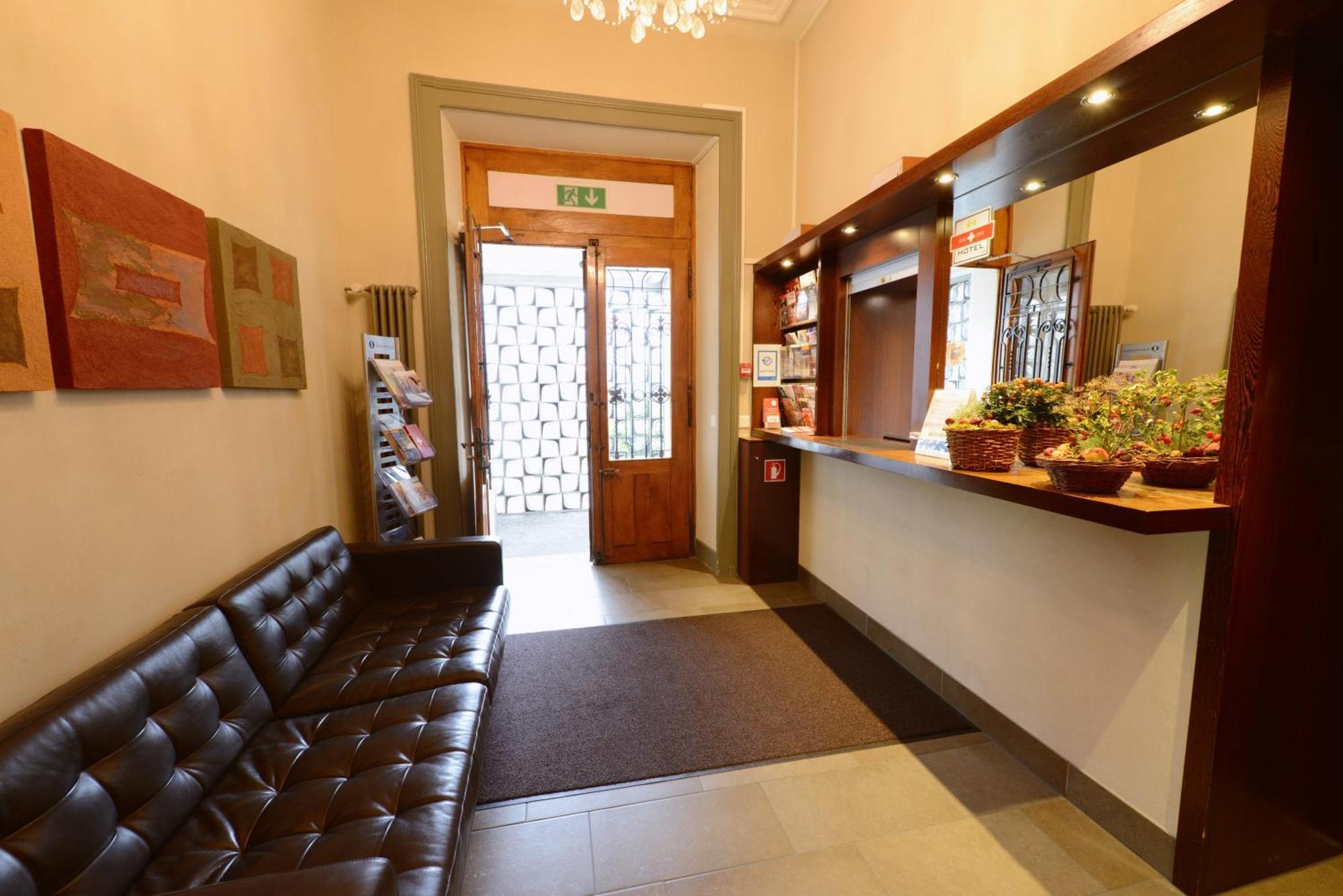 Hotel Du Marche Лозанна Екстер'єр фото