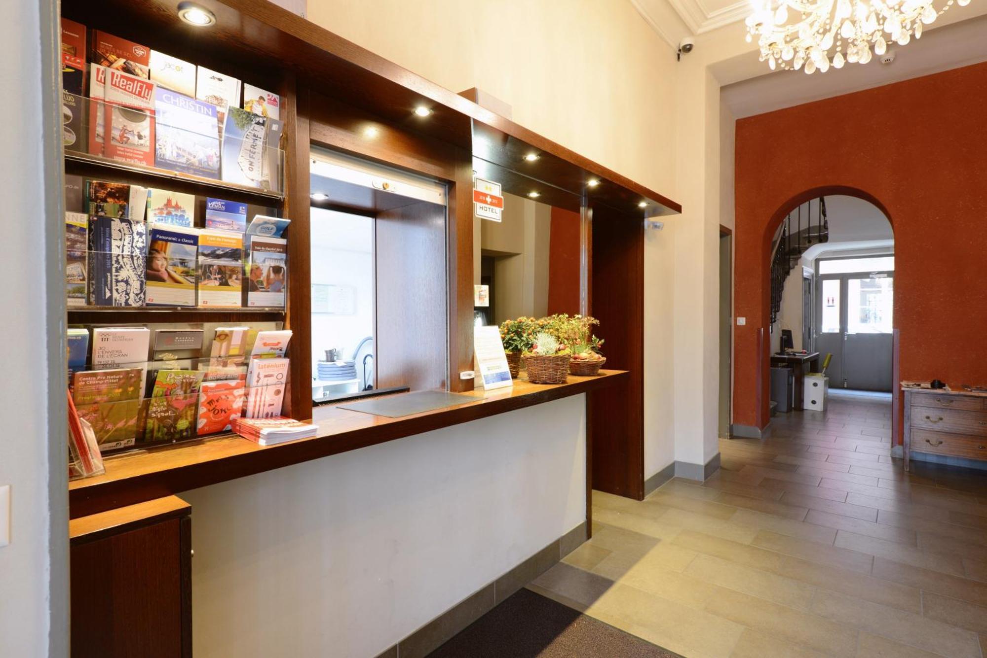 Hotel Du Marche Лозанна Екстер'єр фото